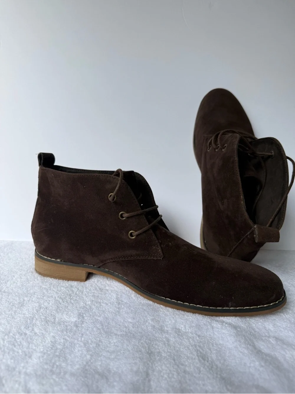 Men's Suede Chukka Boots in Dark Brown